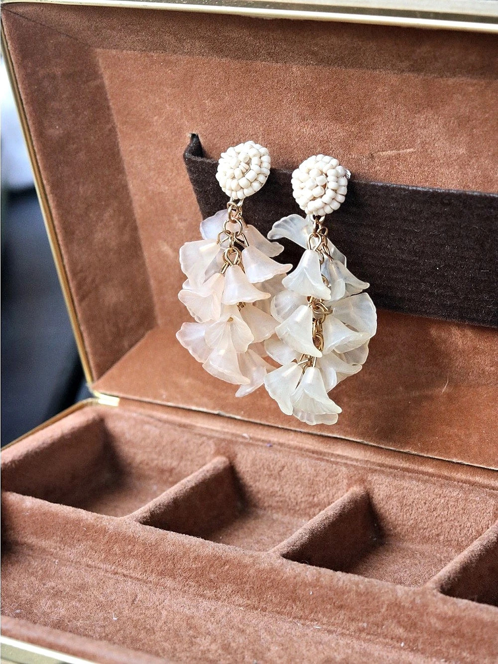 Vintage cream Floral Drop Earrings